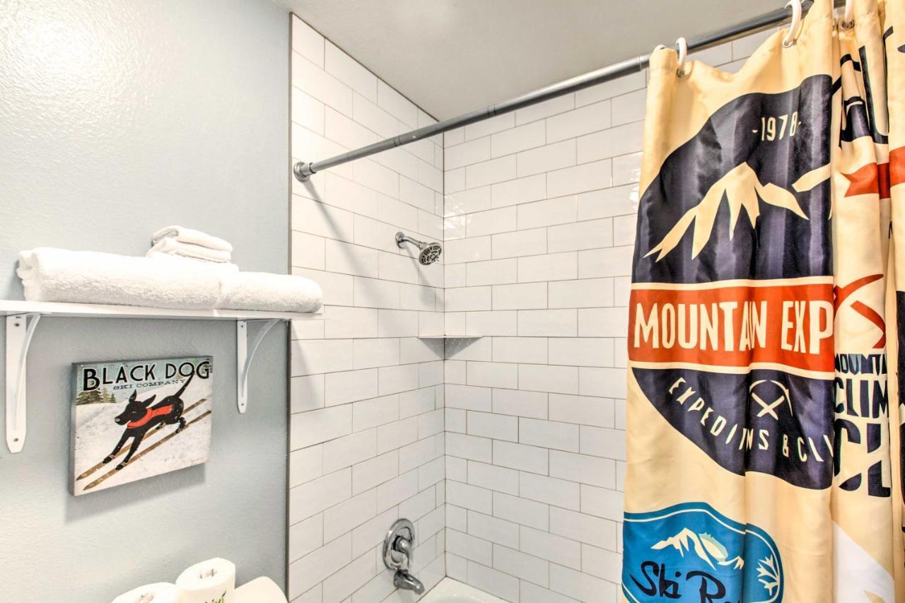 Main St Red River Ski Condo With Mountain View! 外观 照片