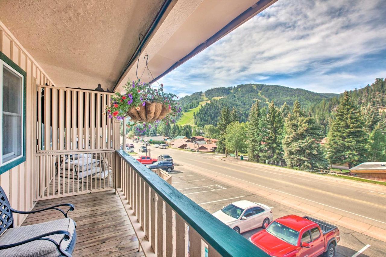 Main St Red River Ski Condo With Mountain View! 外观 照片